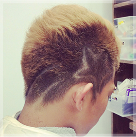 小手指店 / ラインスタイル / スタイリスト名：細入